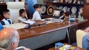 Otomobil direğe çarptı; Derya öğretmen ile kızı öldü, oğlu yaralı