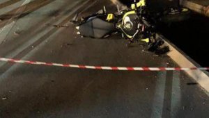 Otomobille çarpışan motosikletin sürücüsü öldü