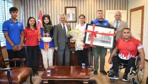 Şampiyonlardan Vali Yazıcı'ya ziyaret