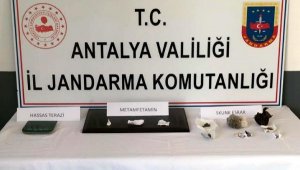 Uyuşturucu operasyonunda 3 gözaltı
