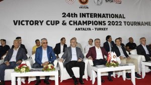 Vali Yazıcı Kemer'de