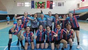 Yıldız Kelebekler çeyrek finalde
