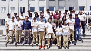 Antalya OSB Teknik Koleji'nde karne mutluluğu