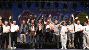 Başkan Uysal'dan kaşık havası