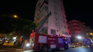 Berber dükkanı üst katındaki yangın korkuttu
