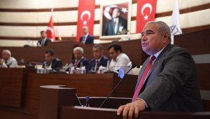 Çetin: Yabancılar Antalya'yı bizden daha iyi yaşıyor