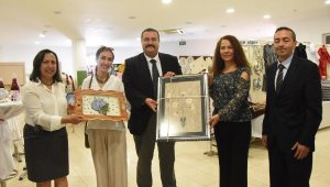 Halk Eğitim Merkezi'nin yıl sonu sergisi açıldı