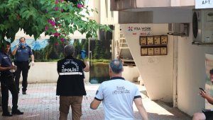 Hasta ziyaretine gittiği binada merdivenden düşüp öldü