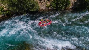 Köprülü Kanyon'da günde 3 bin bot suya iniyor