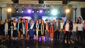 Manavgat'ta mezuniyet sevinci