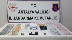 Manavgat'ta uyuşturucu operasyonu