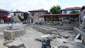 Yıkılan kaçak yapıların altından tarih çıktı