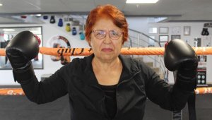 67 yaşında başladığı boksla Parkinson'u nakavt ediyor