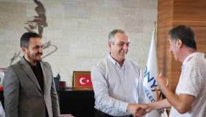 Başkan Esen personeli ile bayramlaştı