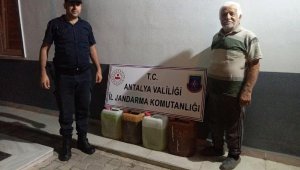 Jandarma hırsızlık şüphelilerini yakalandı