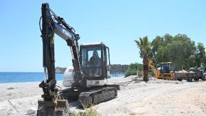 Kömürlük sahili baştan sona yenilendi