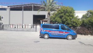 Mermer plakalar arasında sıkışan işçi öldü