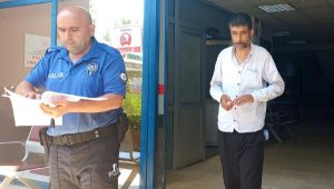 Roma figürlü heykele tekme atıp, benzin dökerek yaktı