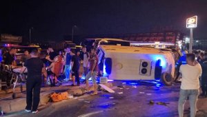 Alanya'da ambulans ile otomobil çarpıştı
