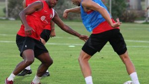 Antalyaspor tam kadro Trabzonspor maçına hazırlanıyor