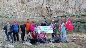 Gömbe Doğa Gönüllüleri'nden zirve yürüyüşü