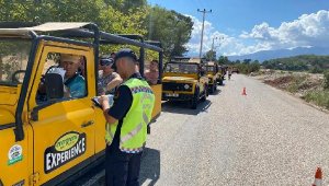 Kaş'ta safari araçları denetlendi