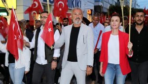 Melek Mosso'dan 30 Ağustos konseri