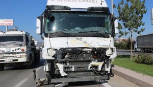 TIR ile çarpışan taksideki şoför ve yolcu öldü