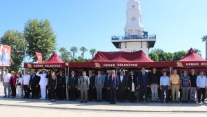 Zafer Bayramı Kemer'de törenle kutlandı