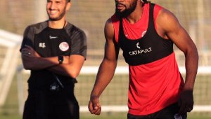 Antalyaspor'da Luyindama ile Nakajima takımla çalıştı