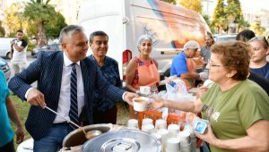 Başkan Uysal, Bayındır'da tarhana şenliğine katıldı