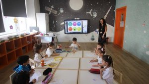 Birey Okulları'nda yabancı dil eğitimi