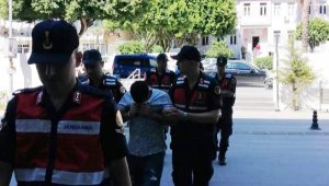 Fuhuş yaptırılan anne ve kızını jandarma kurtardı