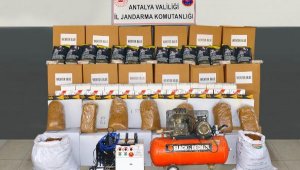 Manavgat'ta kaçak sigara atölyesine baskın