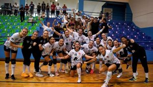 Mavi Kelebekler'den rahat galibiyet