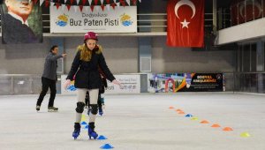 Muratpaşa'dan ücretsiz buz pateni kursu