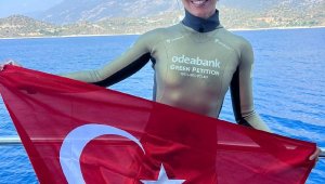 Serbest dalış rekortmeni Ercümen, 2 günde 2 birincilik kazandı