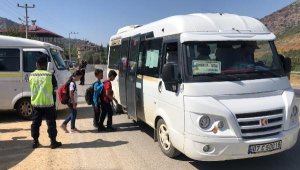Trafik jandarmalarından okul servisi denetimi