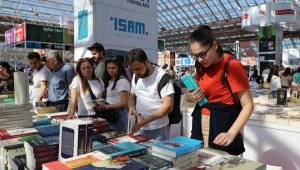 12. Antalya Kitap Fuarı üç günde binlerce ziyaretçi ağırladı