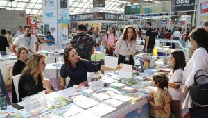 Antalya Kitap Fuarı'nın 5'inci gününde ziyaretçi rekoru