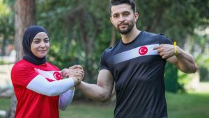 Bilek güreşi sporcularının dünya şampiyonluğu gururu