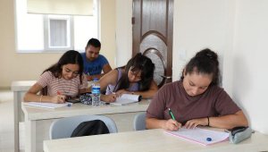 Büyükşehir'in YKS Hazırlık Kursu başladı