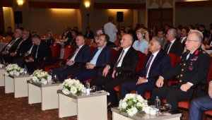 Çataklı: İnternet, tamamen kontrol edilmesi güç bir alan
