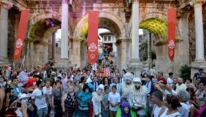Dünya Kaleiçi'nde buluşuyor
