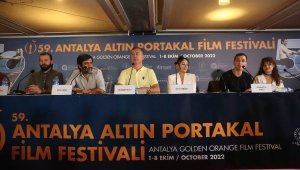 Dünya prömiyeri Cannes'da, Türkiye prömiyeri Altın Portakal'da