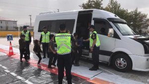 Jandarmadan öğrencilere trafik eğitimi