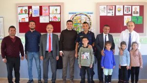 Kaymakam Üçüncü, okul ziyaretinde