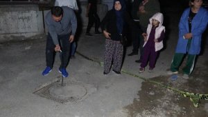 Krokiyle kanalizasyonda aranan Muhammet'in annesi: Oğlum bulunsun