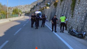 Motosiklet duvara çarptı; Alperen öldü, ağabeyi ağır yaralı