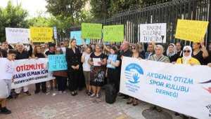 Otizmli Mehmet'in bakımevinde ölümüne derneklerden tepki